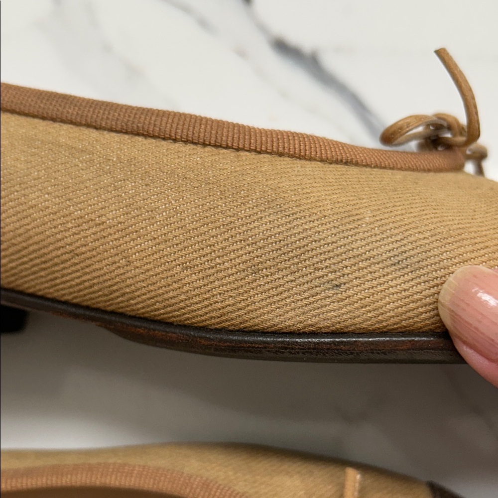 CHANEL Women's Beige and Brown CC Flats - Picture 10 of 11